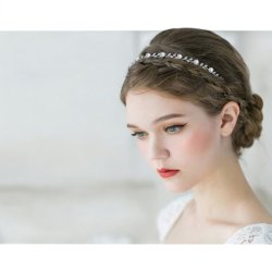 Slv hrbjle med klare krystal og hvide perler