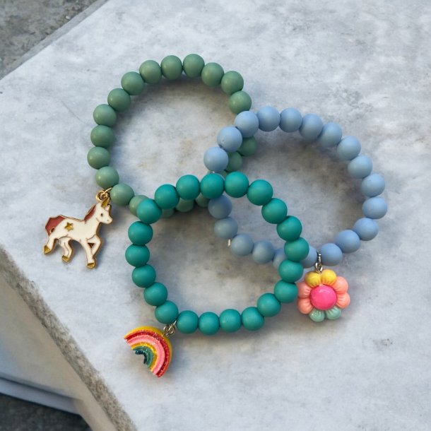 3 sde armbnd med vedhng