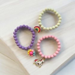 3 sde armbnd med vedhng