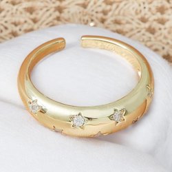 Smuk justerbar ring med zirkonia sten