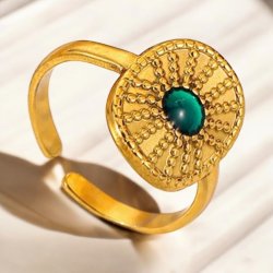 Forgyldt ring med smuk grn perle