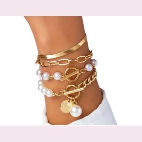 4 Stk. Armbnd med hvide perler og smarte detaljer