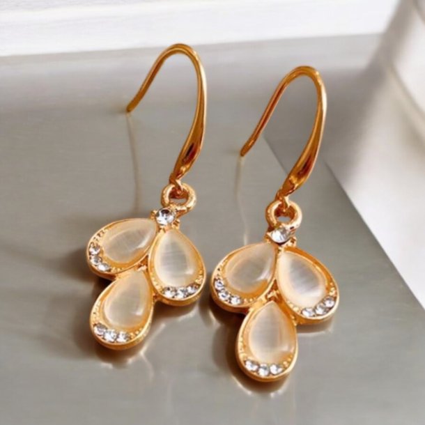 reringe med smukke rhinsten og perler 