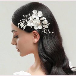 Slv hrclips med hvide blomster og smukke perler 