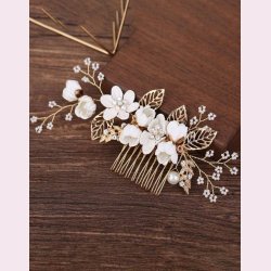 Guldfarvet hrnl med mange sm hvide blomster og perler 