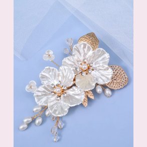 Guldfarvet hrclips med 2 smukke store blomster, sm blomster og perler 