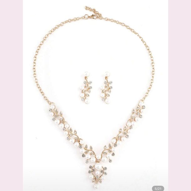 Elegant smykkes�t med perler og krystaller � guld