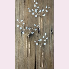 Forgyldte h�rn�le med perler � s�t