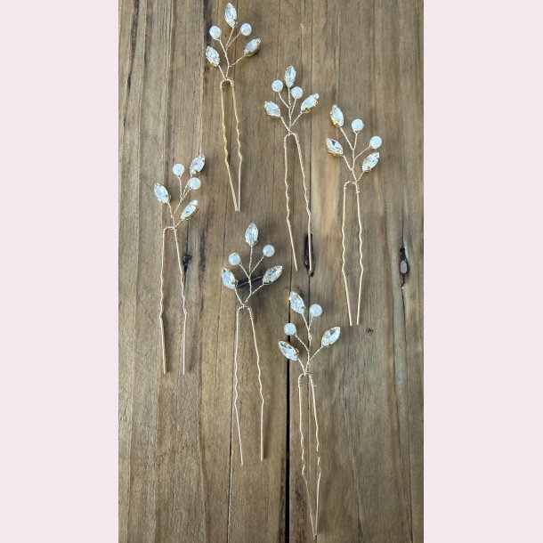 H�rn�le med krystaller og perler � s�t