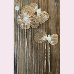 H�rn�le med guldfarvede blomster &amp; perler - 2 stk