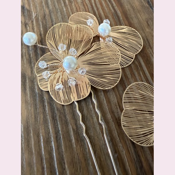 H�rn�le med guldfarvede blomster &amp; perler - 2 stk