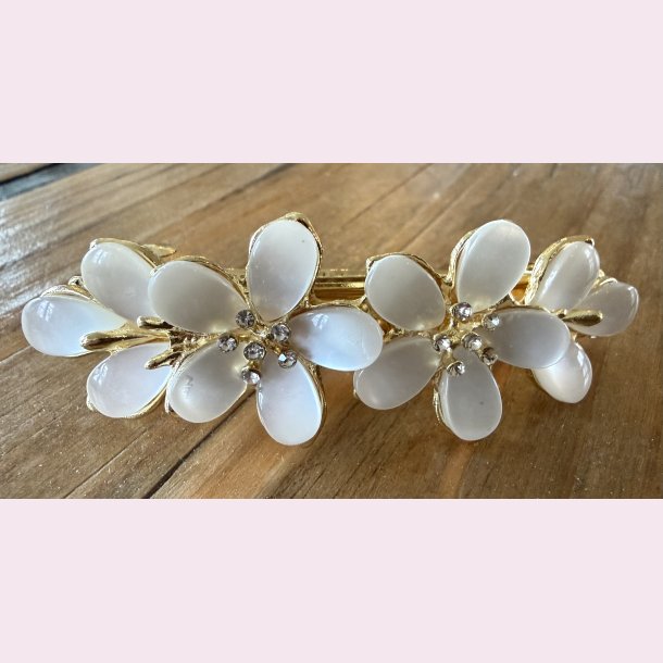 Patentsp�nde med smukke perler og blomster 