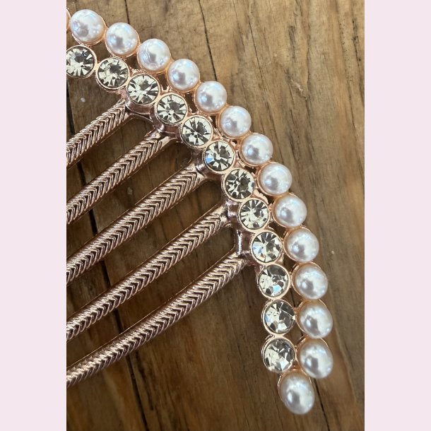 Elegant h�rsmykke med perler og sten