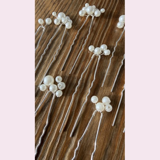 Fine h�rn�le med perler � s�t med 9 stk.