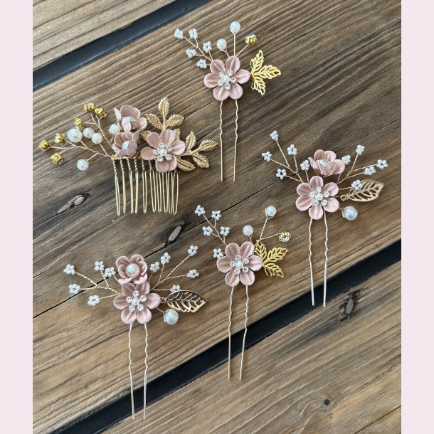 5 stk. Forgyldte hrnl med blomster og rhinesten - Sart lyserd