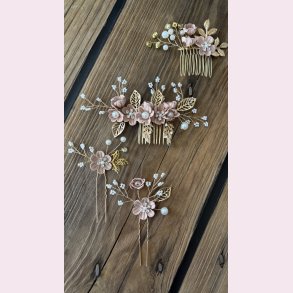 Guld farvet hrnl med blomster og rhinesten - Sart lyserd