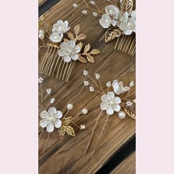 4 stk. Forgyldte hrnle med blomster og rhinesten - Hvid