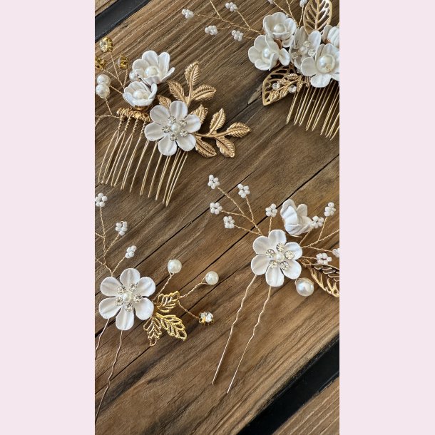 4 stk. Forgyldte hrnle med blomster og rhinesten - Hvid