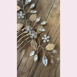 Forgyldt hrnl med klare perler og krystal blomster