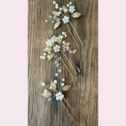 3 stk. Guld hrnle med hvide perler, krystalperler og guld blade 