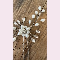 Slv hrnl med hvide perler og krystalperler