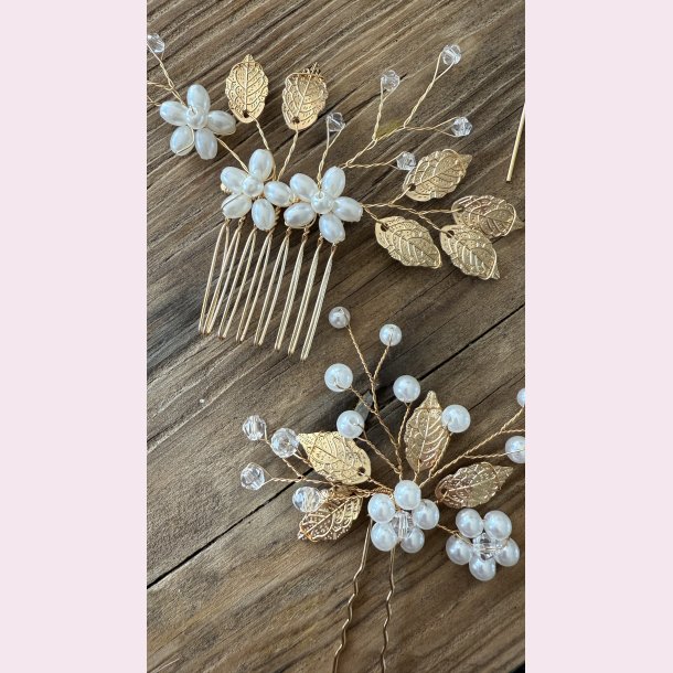 4 stk. Hrnle med hvide perler, blomster og guld blade 