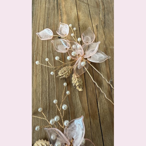 2 stk. Hrnle med hvide perler, lyserde blade forgyldte blade 