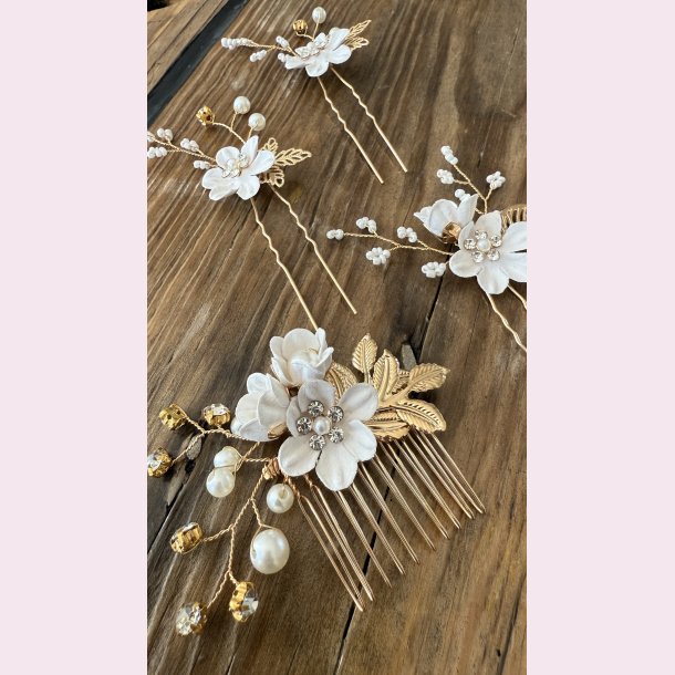 4 stk. Forgyldte hrnle med hvide blomster 