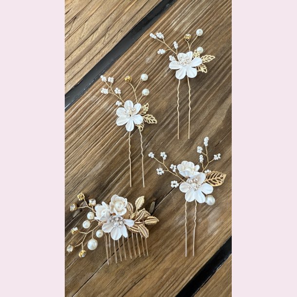 4 stk. Forgyldte hrnle med hvide blomster 