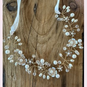 H�rb�nd med de smukkeste rhinestone og smukke perler og blomster