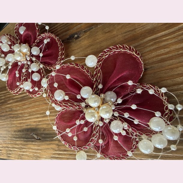 2 smukke blomster h�rclips -R�d