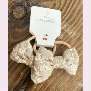 2 stk. Sde sljfe hrelastikker - Lysbrun med hvide blomster