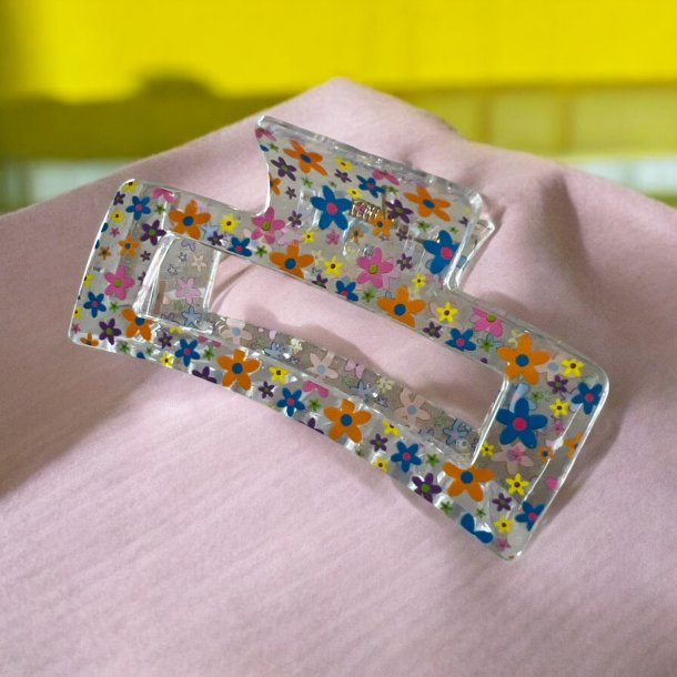 Rektangulre hrklemme med de sdeste blomster