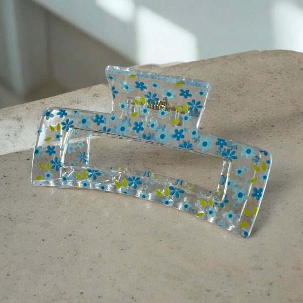 Rektangulre hrklemme med de sdeste bl blomster 