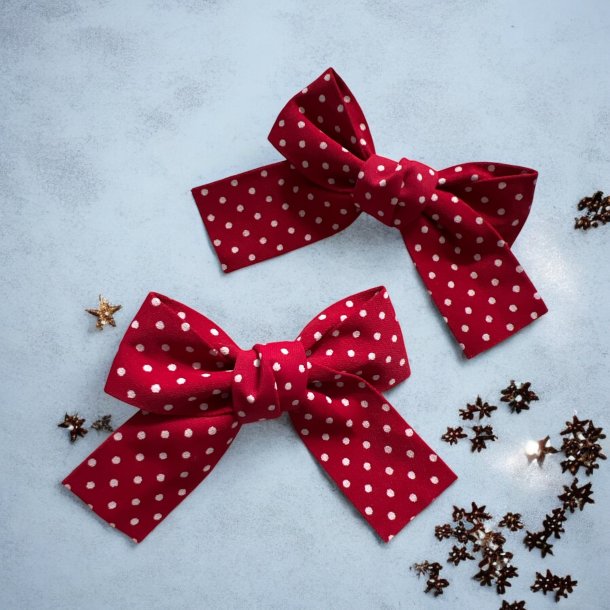 2 stk. rde sljfer med sm hvide prikker