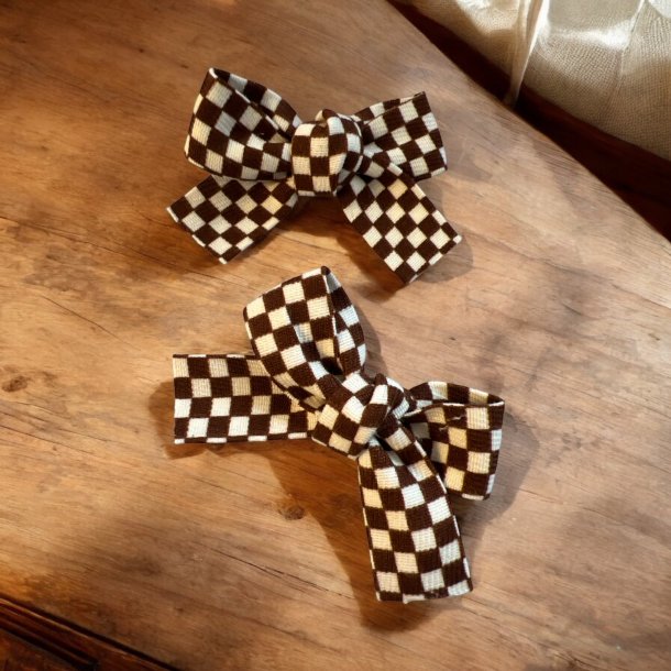 2 sljfer- brune og hvide tern