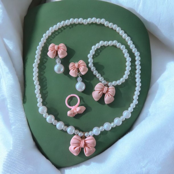 Smykke st til brn - Lyserd