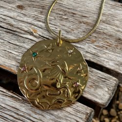 Halskde med stjernetegn  Stenbukken