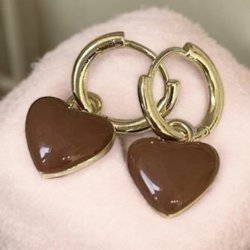 reringe med brune hjerter