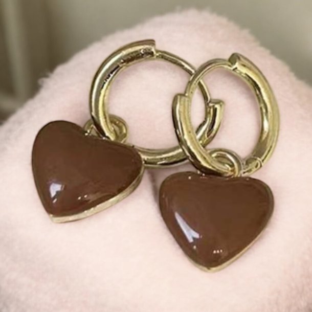 reringe med brune hjerter