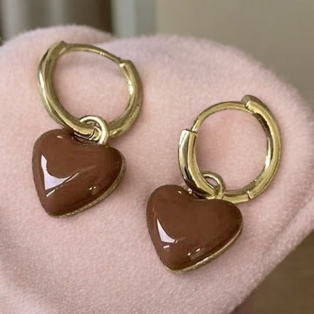 reringe med brune hjerter