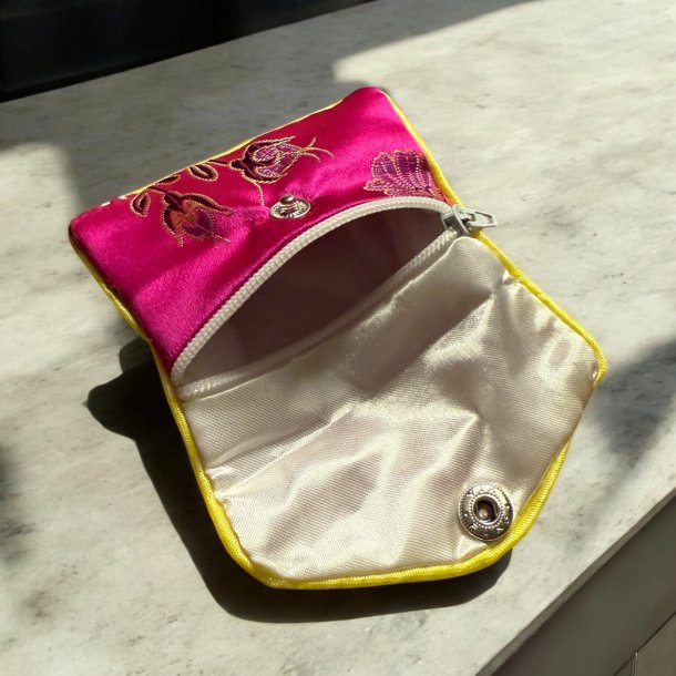 Lille silke pung eller smykke pung - Pink
