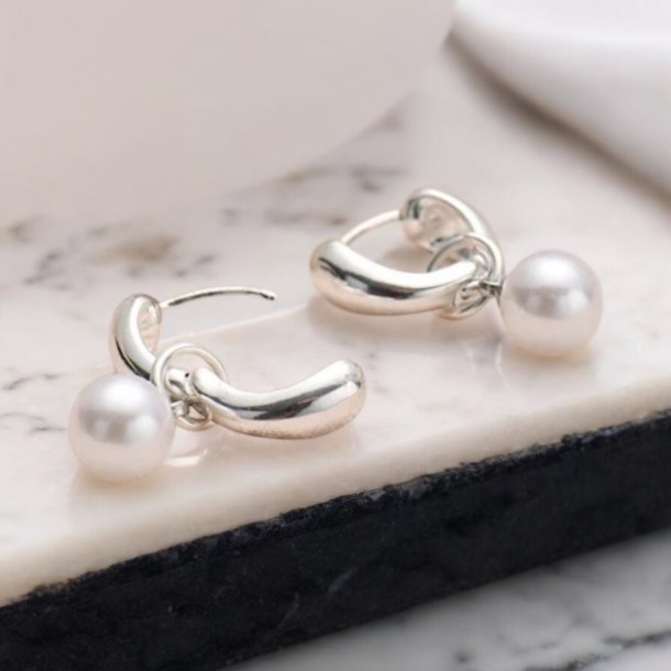 Elegante reringe med fine hvide perler - Slv