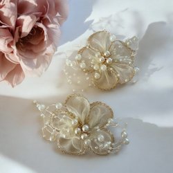 2 smukke blomster hrclips - Beige