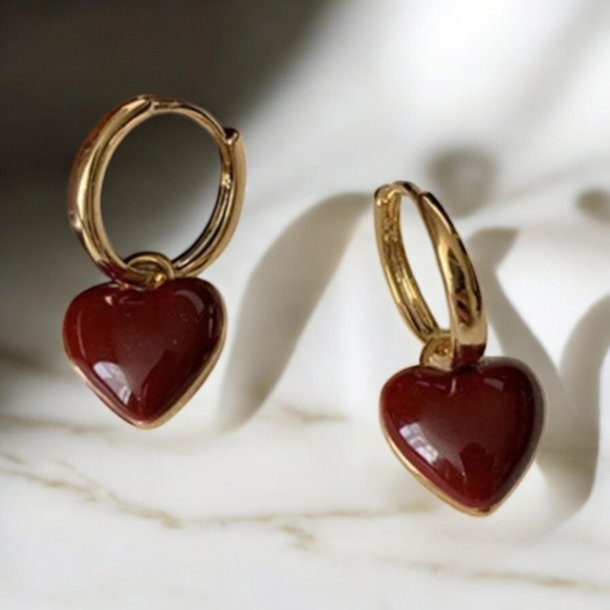 reringe med bordeaux rde hjerter