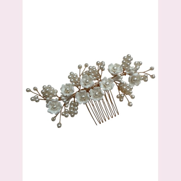 Guldfarvet hrclips med fine smukke blomster og sm sde perler 
