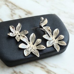 Smukke reringe med store blomster - Slv