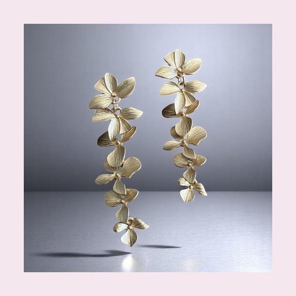 reringe med hngende smukke blomster - Rose Gold