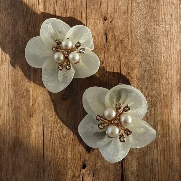 2 smukke blomster hrclips - Creme