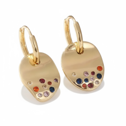 Hoops med smukt vedhg med zirkonia sten - Forgyldt